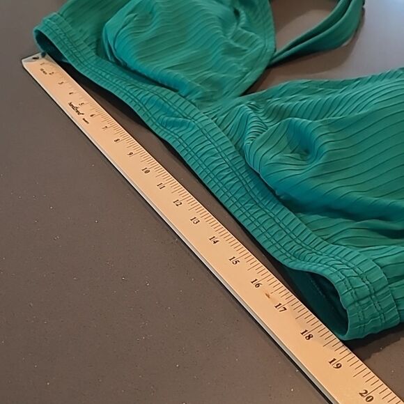 TIME AND TRU  SZ 3X swimwear top only , primary green color NWOT - Picture 4 of 5
